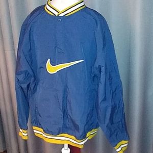 Vintage NIKE  Navy Windbreaker